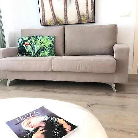 Hippie Beach Ibiza Appartement *